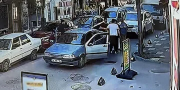 Kapısına pompalı tüfekle dayandı, sokakta terör estirdi