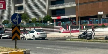 Kapısına pompalı tüfekle dayandı, sokakta terör estirdi