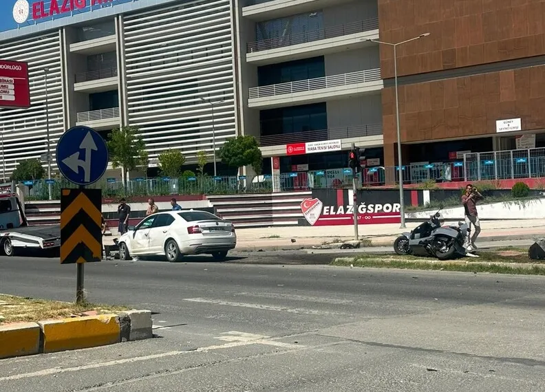Kapısına pompalı tüfekle dayandı, sokakta terör estirdi
