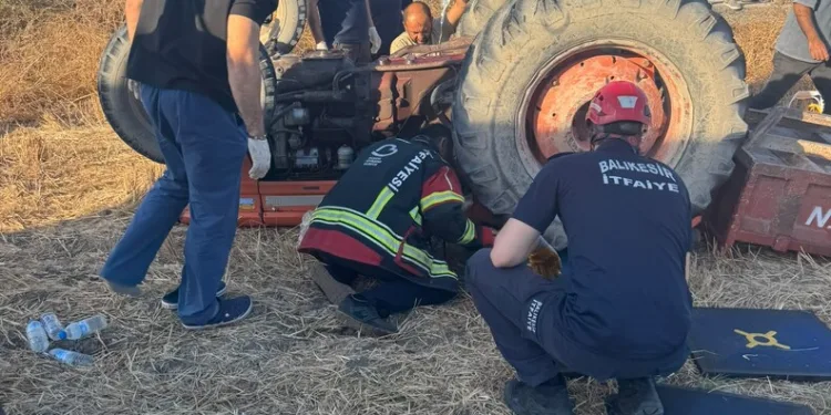 Çardakta çıkan yangın 3 katlı binaya sirayet etti: 1 kişi yaralandı