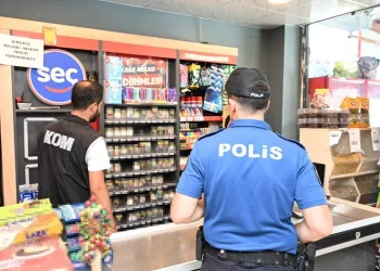 Burdur’da motosiklet ile scooter çarpıştı: 1 yaralı