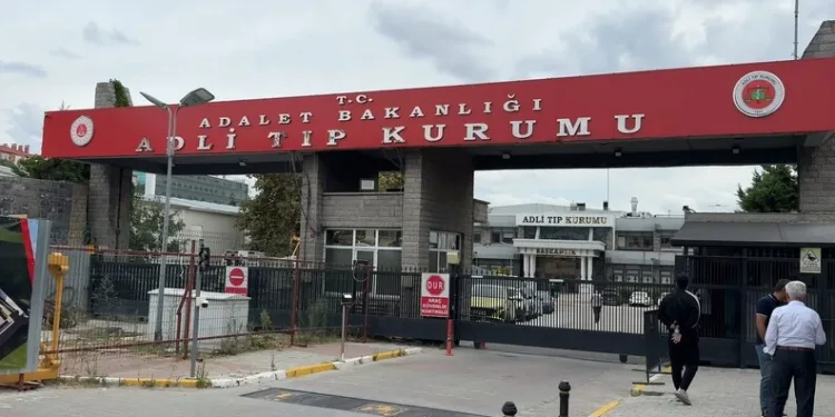 Burdur’da motosiklet ile scooter çarpıştı: 1 yaralı