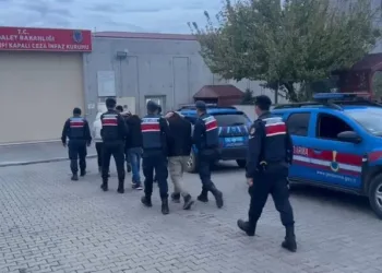 Burdur’da motosiklet ile scooter çarpıştı: 1 yaralı