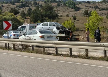 Burdur’da motosiklet ile scooter çarpıştı: 1 yaralı