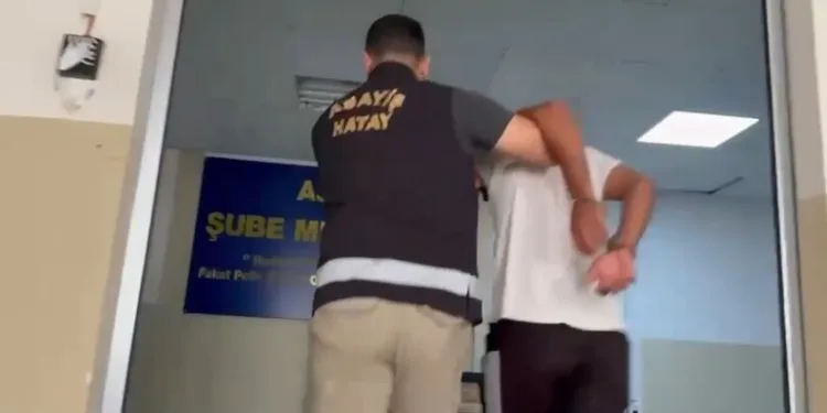 Burdur’da motosiklet ile scooter çarpıştı: 1 yaralı