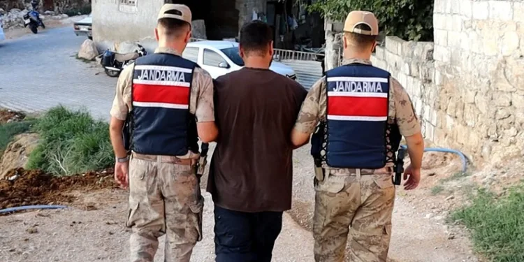 Burdur’da motosiklet ile scooter çarpıştı: 1 yaralı