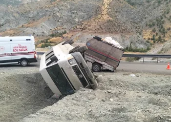 Malatya’da tarım işçilerini taşıyan minibüs devrildi