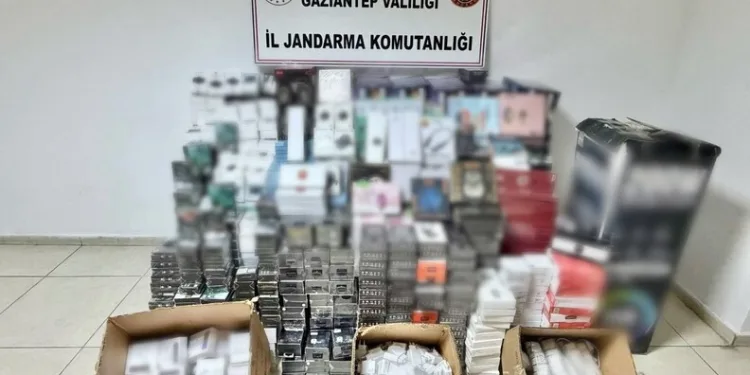 Depo görünümlü alana kenevir eken şüpheli yakalandı
