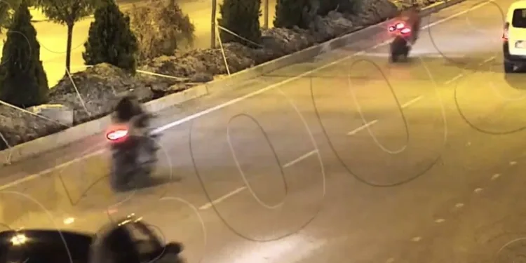 Hastane otoparkında otomobil yangını