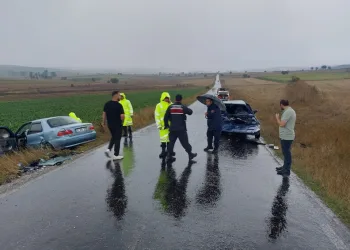 Hastane otoparkında otomobil yangını