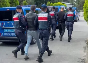 Patlamaların yaşandığı çöp konteynerinde bu defa da yangın çıktı