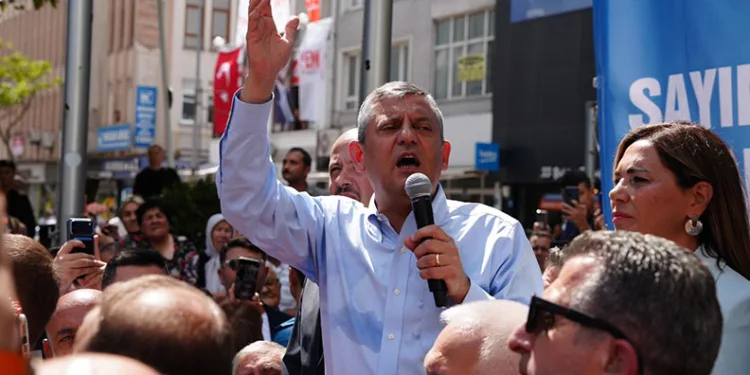 “Yeni Parti, geçmişte Cumhuriyet Halk Partisi’nde siyaset yapanların yeni partisidir”