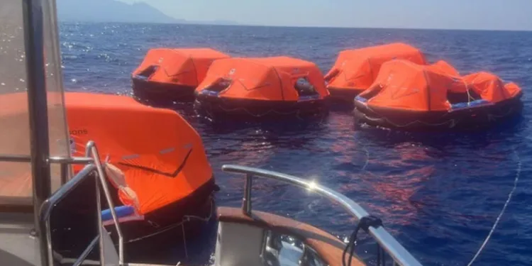 Girne’de batan gemiye ulaşıldı! Arama çalışmaları 24 saat sürüyor