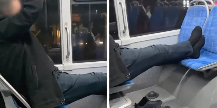 Otobüste ayakkabılarını çıkarıp seyahat etti, rahatlığı pes dedirtti
