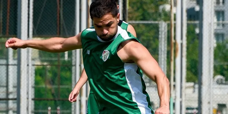 Bursaspor, Manisa FK maçının hazırlıklarına ara vermeden başladı