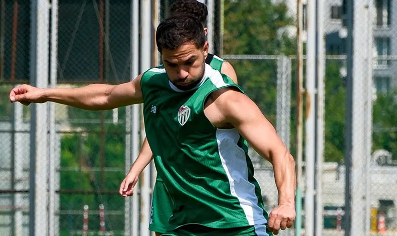 Bursaspor, Manisa FK maçının hazırlıklarına ara vermeden başladı