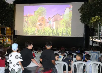 Soğukkuyu Parkı’nda Çocukların Sinema Keyfi