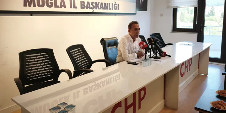 CHP Genel Başkan Yardımcısı Berhan Şimşek Muğla’da görevinden istifa etti