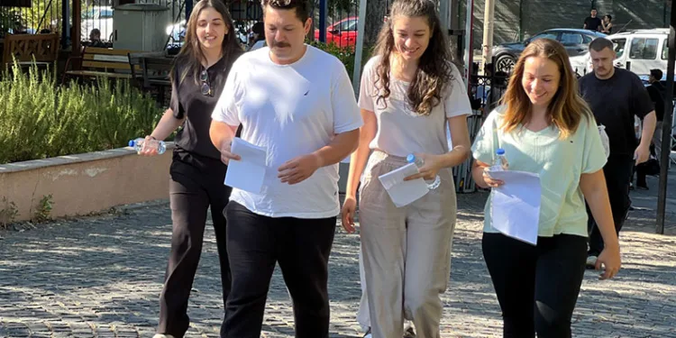 1 milyon 708 bin adayın katıldığı KPSS oturumu sona erdi
