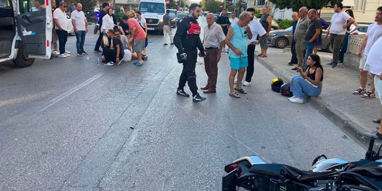 Mudanya’da motosiklet yayaya çarptı: 2 yaralı