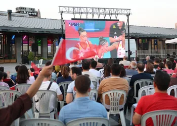 Osmangazi Meydanı’nda Filenin Sultanları Coşkusu