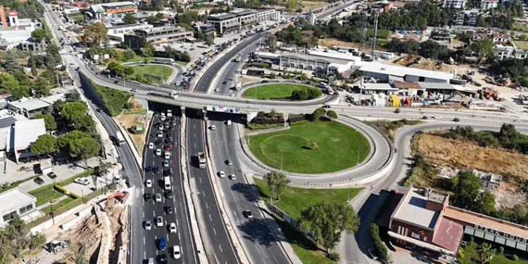 Bursa’da Mudanya Yolu’ndaki yeni köprü trafiğe açıldı