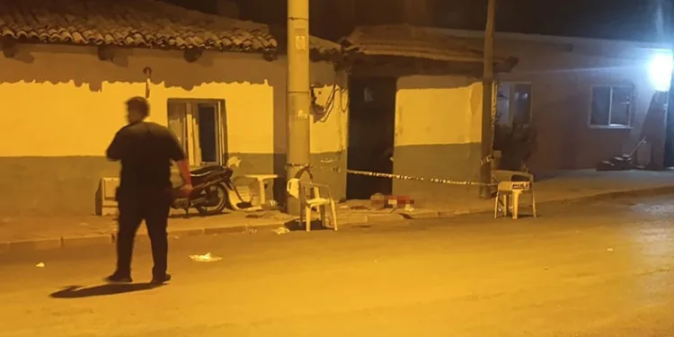 Manisa’da dehşet: Baba, eşini ve kızını bıçakladı