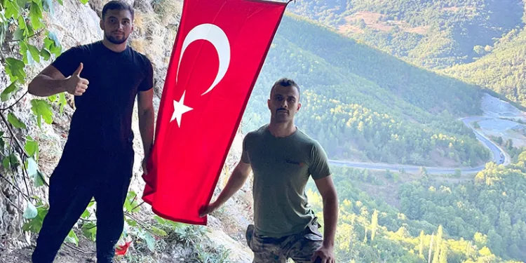 Bursalı gençlerden anlamlı hareket