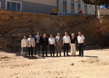AK Parti Mudanya İlçe Başkanlığından Mütareke İlkokulunda inceleme