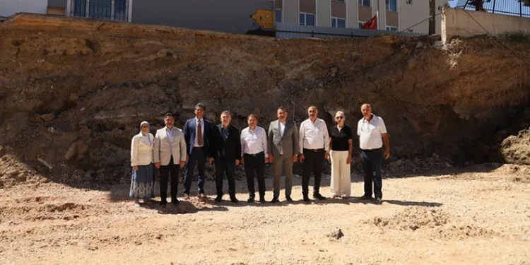 AK Parti Mudanya İlçe Başkanlığından Mütareke İlkokulunda inceleme