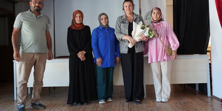 Festivalde Zeytinin Bereketi Hünerli Ellerde Lezzete Dönüştü