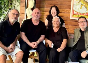 Cem Yılmaz’dan hastane sonrası ilk fotoğraf