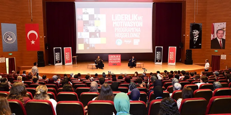 Kestel Belediyesi’nin Liderlik ve Motivasyon Programı tüm hızıyla sürüyor