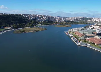 Eyüpsultan sahilinde vatandaşların ağır koku şikayeti