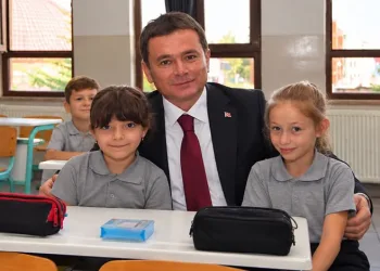 Erkan Aydın’dan öğrencilere yeni eğitim yılı ziyareti
