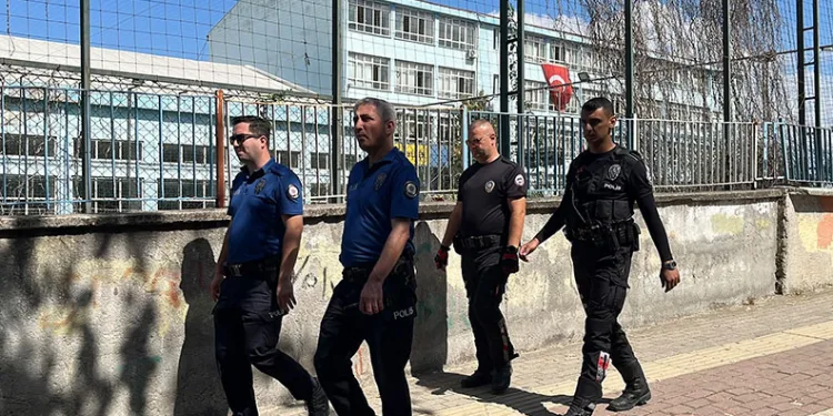 Bursa polisi okul çevrelerinde kuş uçurtmuyor