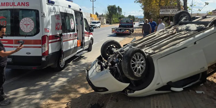 Bursa’da otomobil takla attı: Baba-oğul ölümden döndü