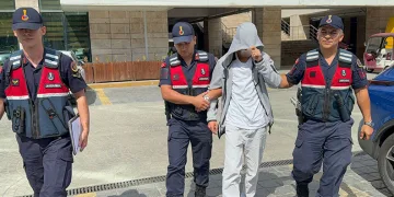 16 yaşındaki çocuk uyuşturucu ticaretinden tutuklandı