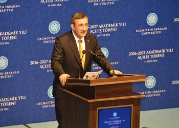Cevdet Yılmaz: “Sosyal medya aslında asosyal medya”