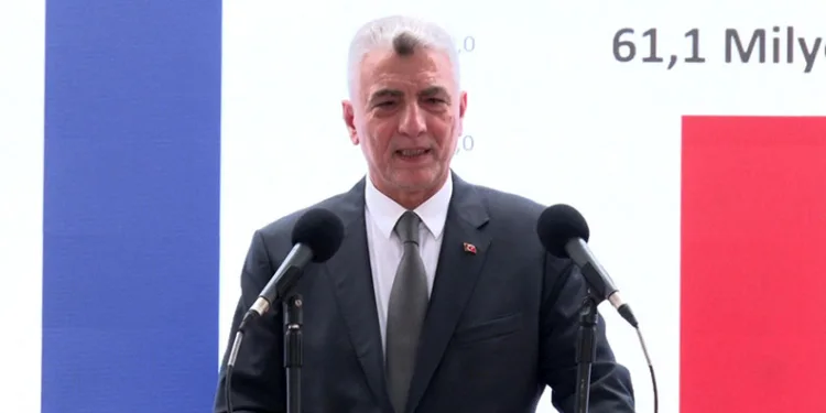 “İhracatın içinde kadın çalışanların çok büyük bir katkısı var”