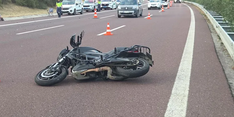 Bursa’da kamyona çarpan motosiklet sürücüsü hayatını kaybetti