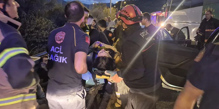 İstanbul-İzmir Otoyolu’nda zincirleme kaza: 11 yaralı