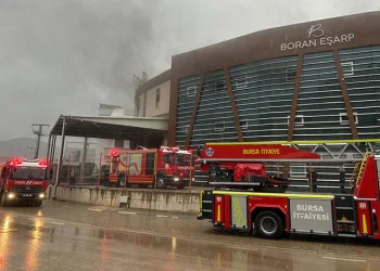 Fabrikada çıkan yangın korkuttu