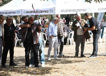 Nilüfer’de huzurevi sakinleri yaza piknikle veda etti