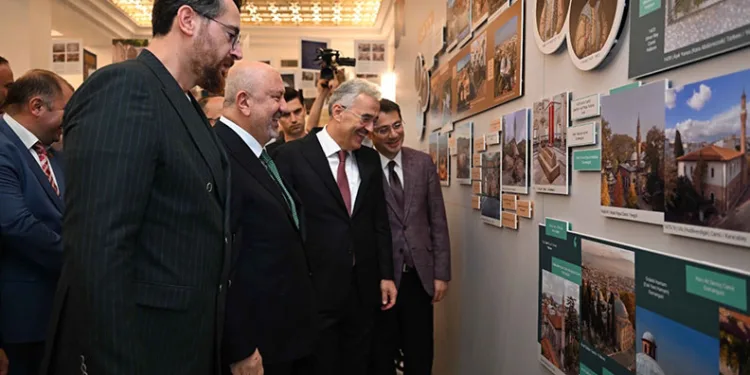 Bursa’nın vakıf mirası 34 bin 952 fotoğrafla kayıt altına alındı