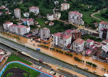 Rize’de selin ortaya çıkardığı manzara havadan görüntülendi