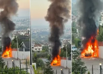 Park halindeki araç alev alev yandı