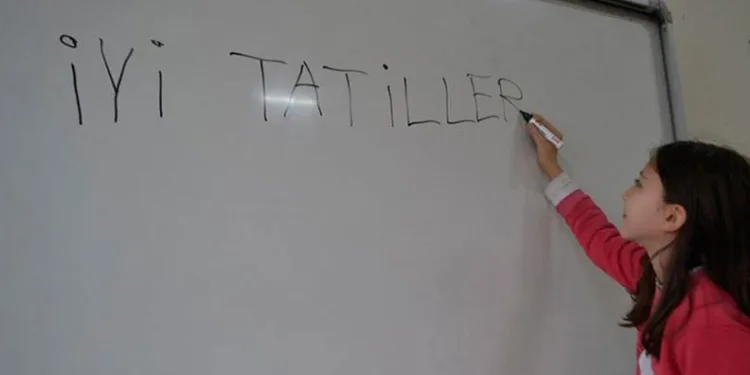 Bakan Tekin’den ara tatil açıklaması: “Kaldırılabilir”