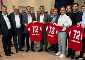 Batman ve Bursaspor yönetimleri dostluk yemeğinde buluştu