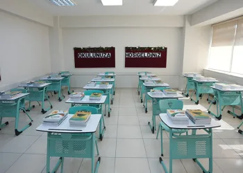 283 milyondan fazla ders kitabı sıralardaki yerini almaya başladı